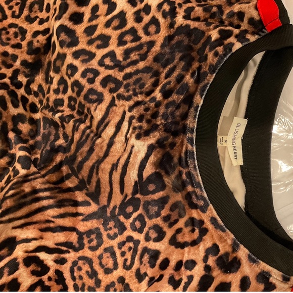 🆕Leopard Print Velvet Sweater Red Brown & Black - Picture 10 of 16